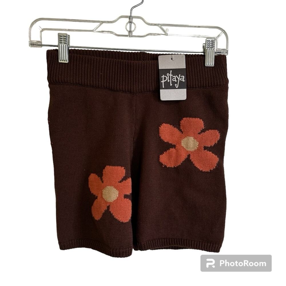 Pitaya women’s blue blush shorts small NWT sweater
